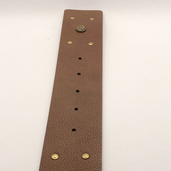 NWT BCBG Generation brow faux leather studded belt Size S - Picture 4 of 11